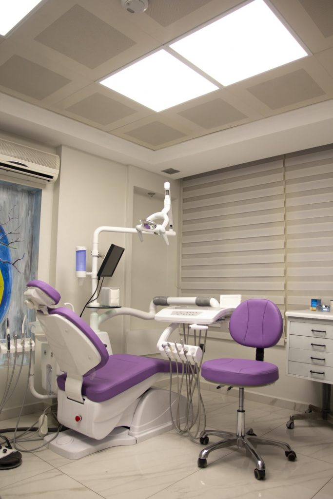 4 Situations You May Need An Emergency Root Canal